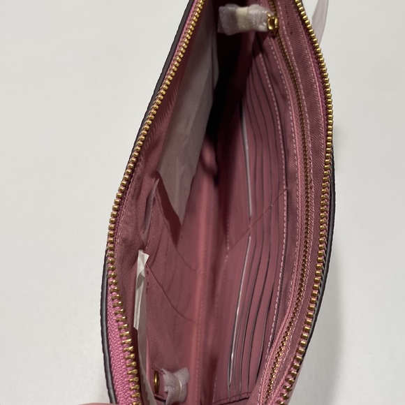 Coach Large Metallic Barbie Pink Tech Pouch NWT Zipper Purse Ipad Phone tablet - Picture 5 of 7